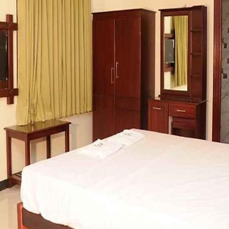 Hotel Suganthi Residency Tiruchirappalli Esterno foto